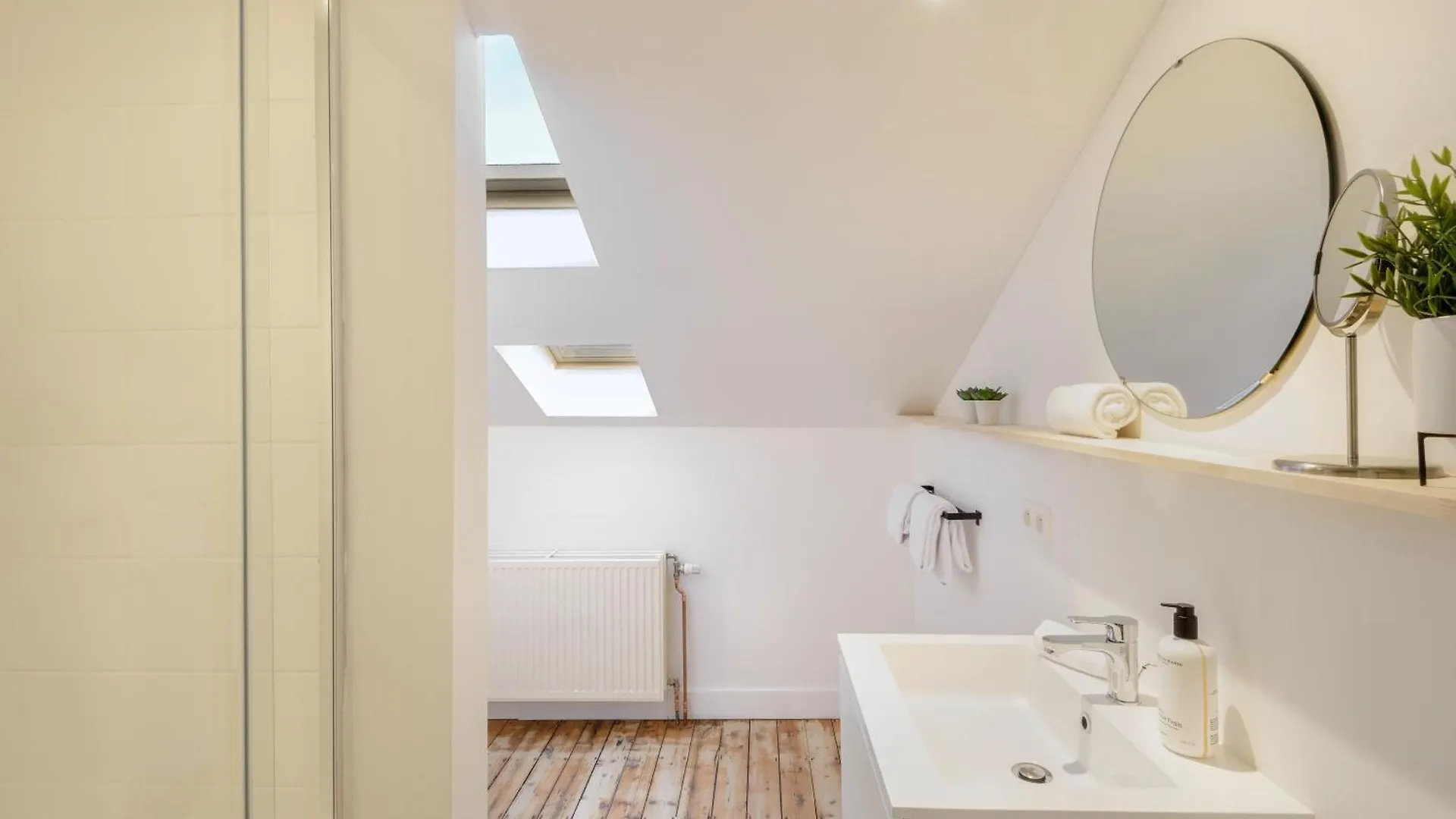 The 1894 Boutique Holiday Apartment Antwerpen Belgien